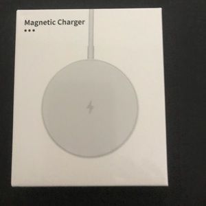 Wireless magnetic charger for all iPhone